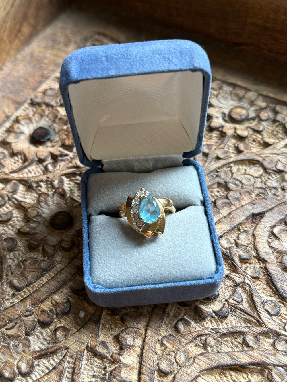 1980’s 18KTHGE elegant ring size 7